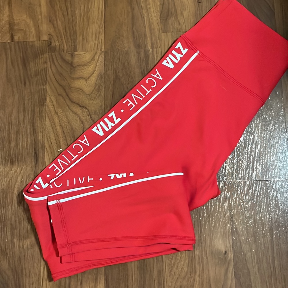 Zyia leggings
